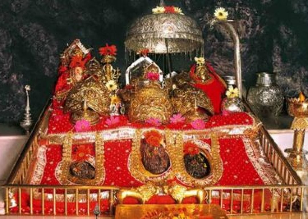 maa-vaishno-devi-darshan-p8wavda2bhceklupnmyxll06zbbiau5xqgub3hf3vy